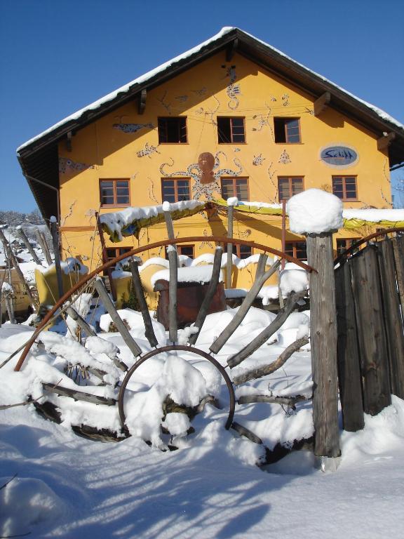 Schiff Bihlerdorf - Hostel エクステリア 写真